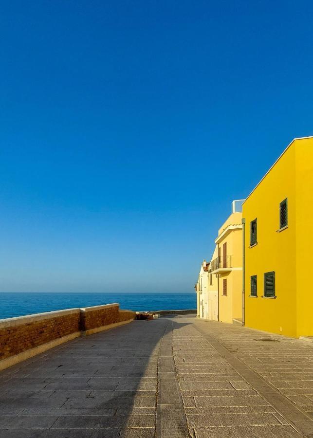 Tiny House Bed & Breakfast Termoli Bagian luar foto